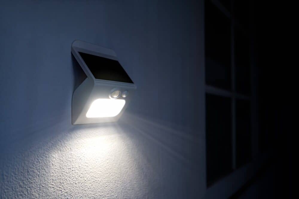 mini-solar-wall-lights_6abd50120cc4c4e84b167eb2c39a82cf