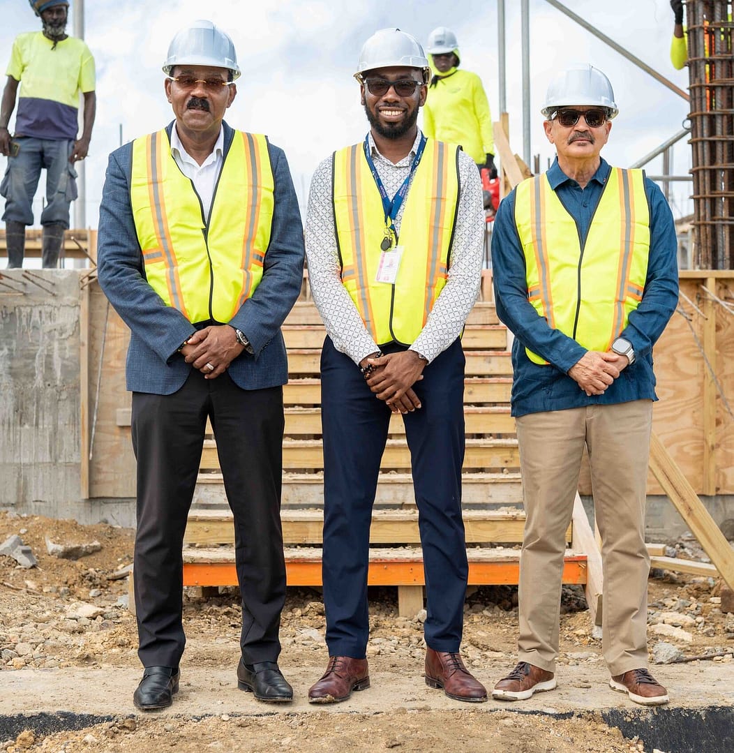 Antigua-Cruise-Port-Prime-Minister-Browne-General-Manager-George-and-Tourism-Minister-Fernandez