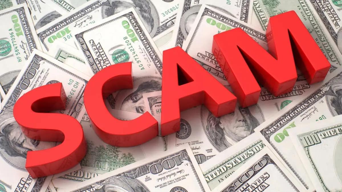 SCAM-AdobeStock_57651121