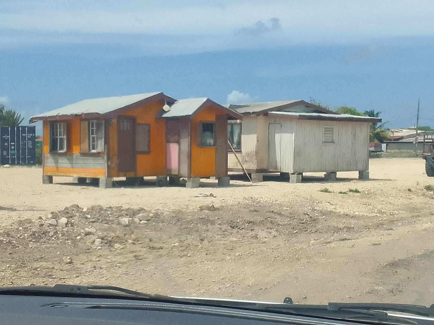 CHATTEL-HOUSES-ON-MAIN-RD