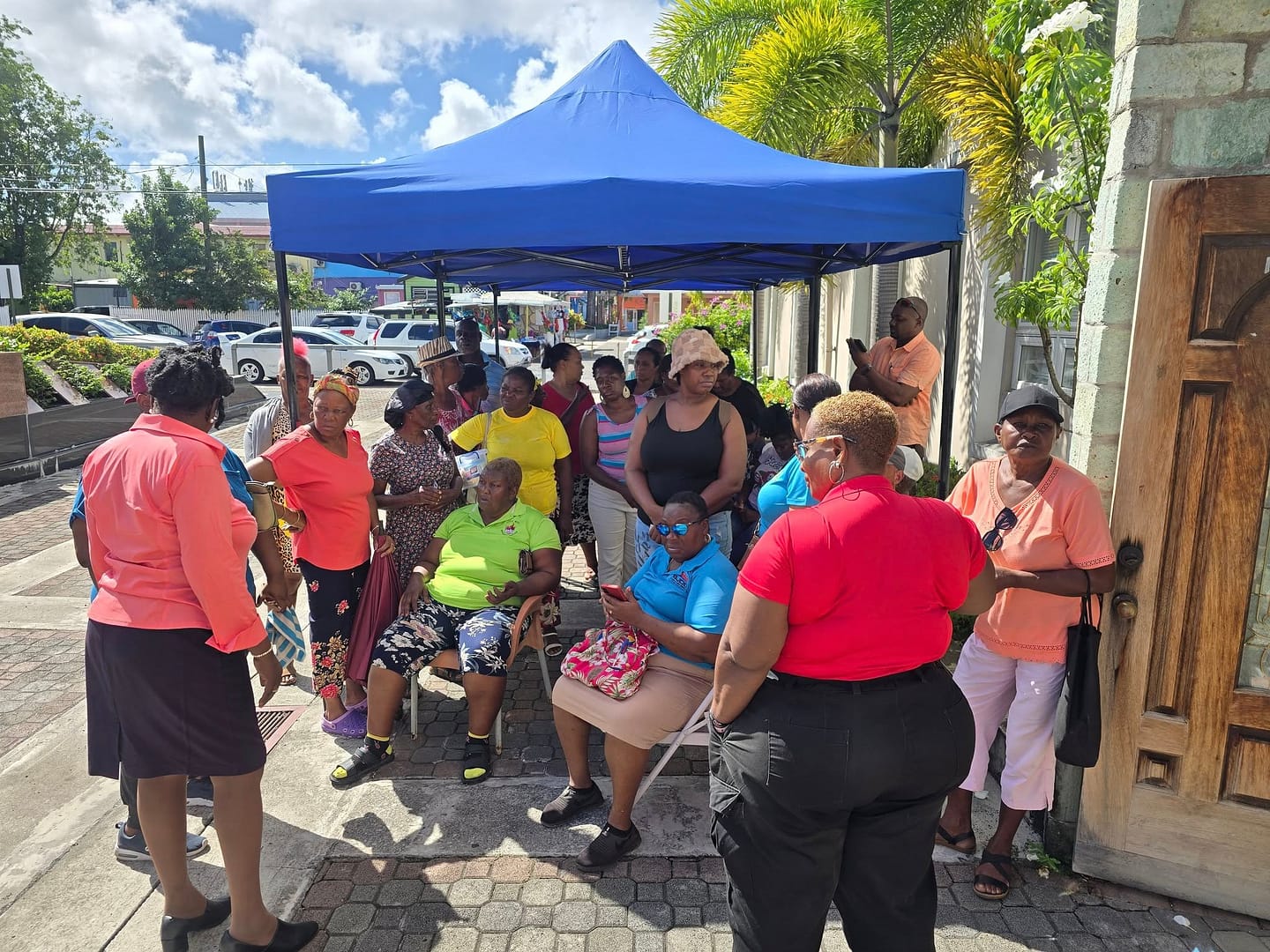 glasses distribution