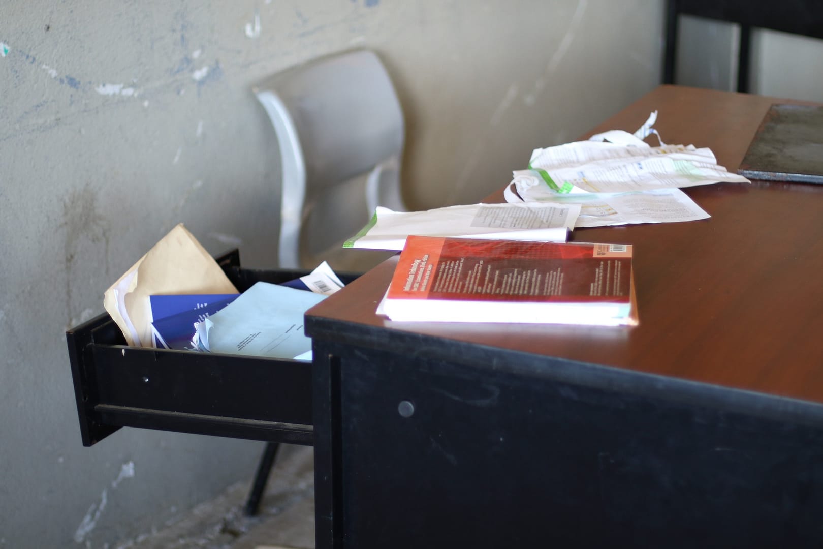 DESK