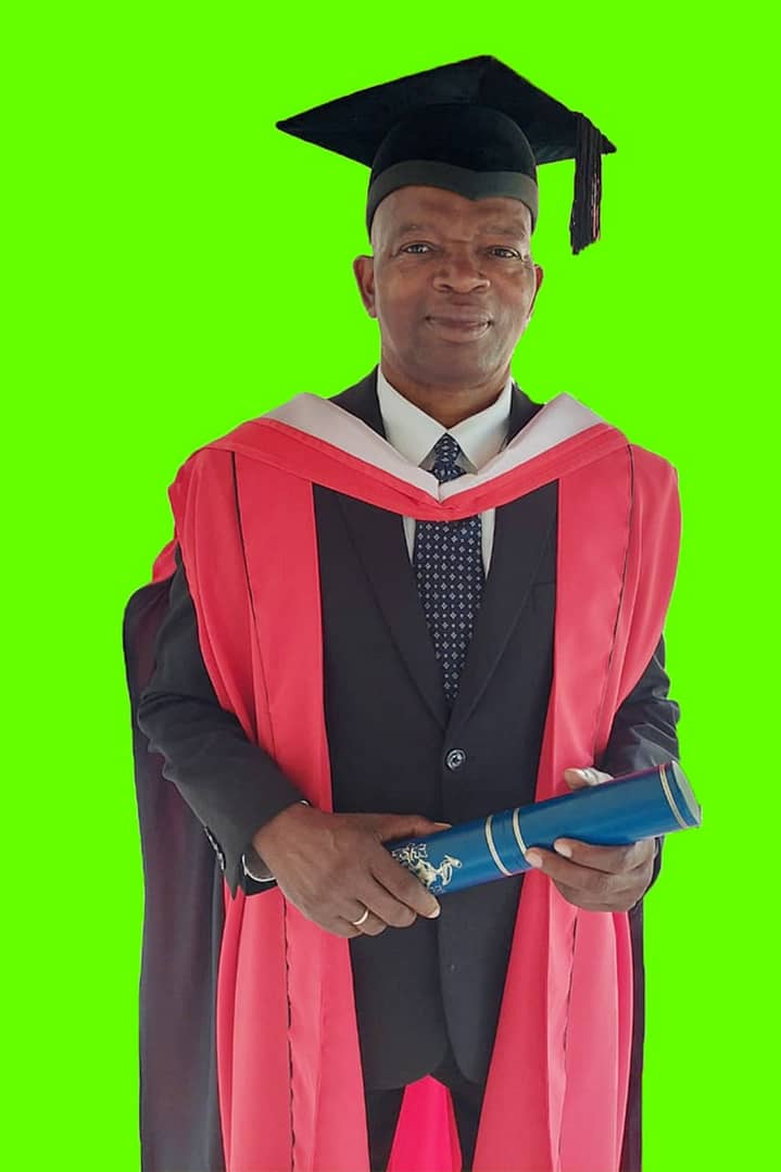 GradPic2 - Dr Lenworth Johnson