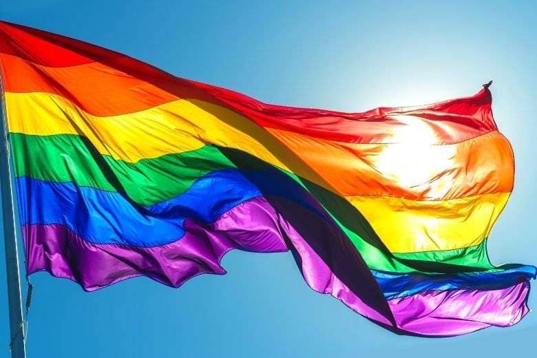 check-us-embassy-in-vatican-hoists-rainbow-flag-60b746d99f746_600 (1)