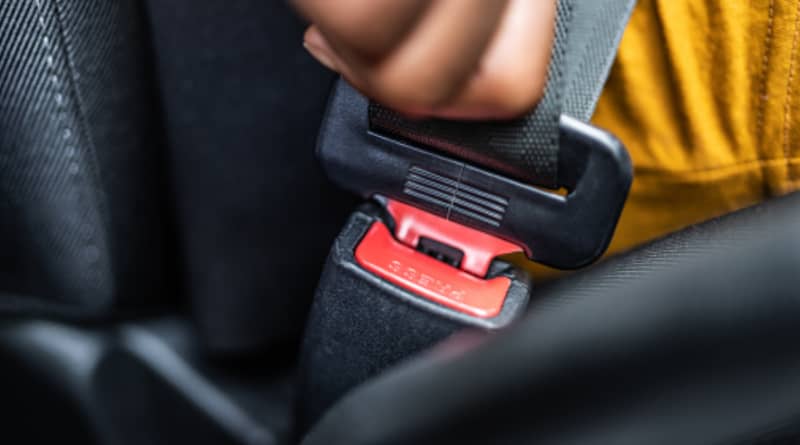 car-seat-belt-800x445
