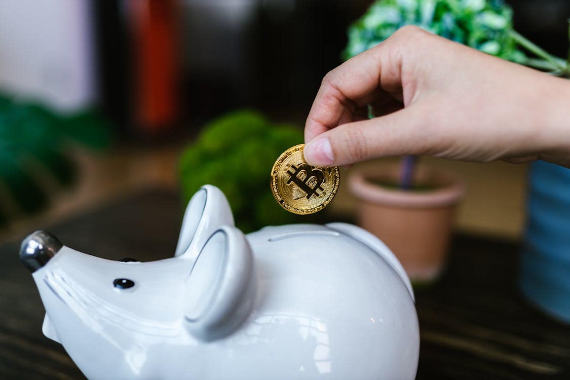 What Locals Should Know Before Investing in Digital Currencies
